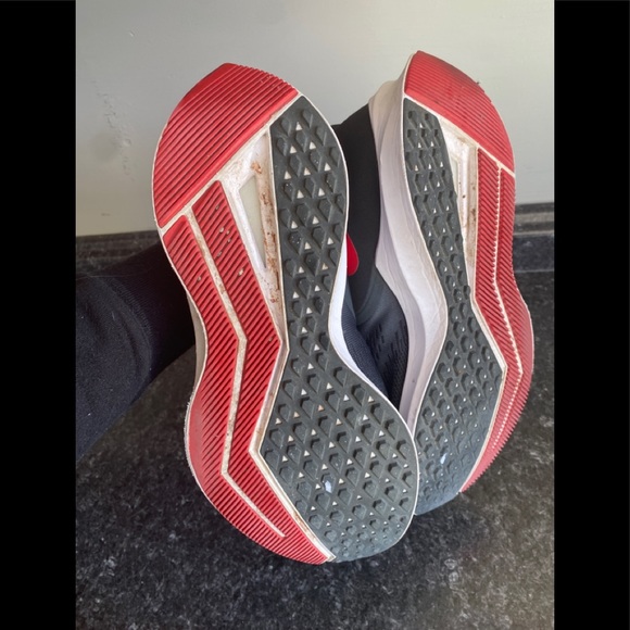 Nike Zoom Winflo 6 'University Red' - Picture 15 of 15